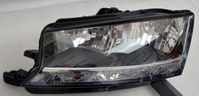 Load image into Gallery viewer, Frontscheinwerfer Skoda Fabia III 6V1941015D Links Scheinwerfer Headlight