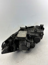 Laden Sie das Bild in den Galerie-Viewer, Frontscheinwerfer Renault Megane II 7701064023 Xenon Ein Satz Headlight SCH9328818719wb