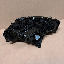 Laden Sie das Bild in den Galerie-Viewer, Frontscheinwerfer BMW 2 Active Tourer U06 5A42248 LED Rechts Headlight