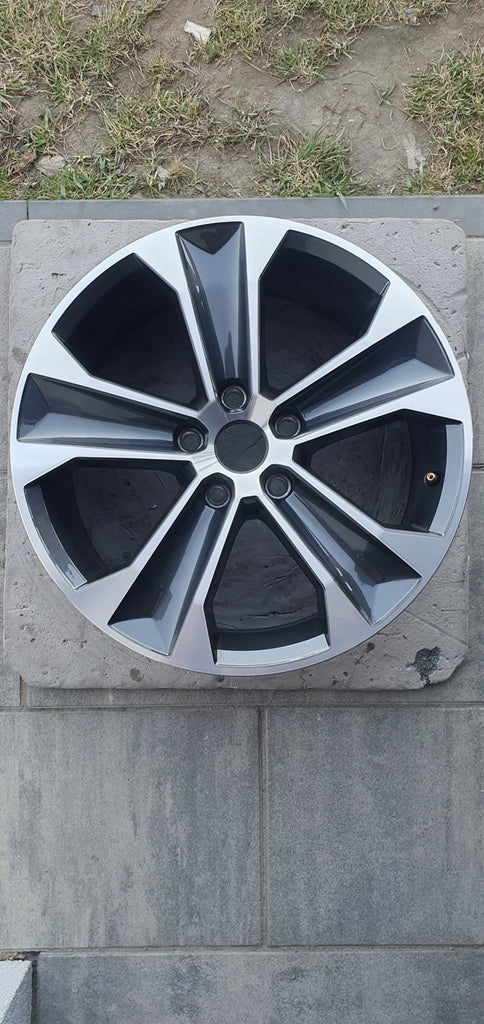 1x Alufelge 17 Zoll 7.0" 5x112 45ET Glanz Graphit 575601025C Mg Ateca Kh7 FEL4474264717gb