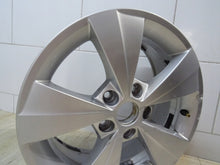 Laden Sie das Bild in den Galerie-Viewer, 1x Alufelge 16 Zoll 6.5" 5x112 46ET Glanz Silber 5E0601025BE Skoda Octavia FEL5139786164up