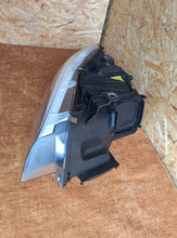 Laden Sie das Bild in den Galerie-Viewer, Frontscheinwerfer BMW 3 E93 Coupe E92 7239920-07 Xenon Rechts Headlight