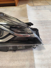 Laden Sie das Bild in den Galerie-Viewer, Frontscheinwerfer Toyota Yaris Rechts Scheinwerfer Headlight SCH2264002061tw