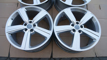Laden Sie das Bild in den Galerie-Viewer, 4x Alufelge 20 Zoll 9.0" 5x112 38ET 4KE601025 Audi E Tron Rim Wheel FEL4046934582dv