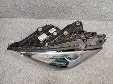 Laden Sie das Bild in den Galerie-Viewer, Frontscheinwerfer Mercedes-Benz W206 A2069068104SCZ LED Links Headlight SCH7840303884wt