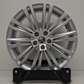 1x Alufelge 19 Zoll 8.0