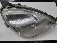 Laden Sie das Bild in den Galerie-Viewer, Frontscheinwerfer Mercedes-Benz W168 A1688201761 Ein Stück (Rechts oder Links)