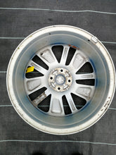Laden Sie das Bild in den Galerie-Viewer, 1x Alufelge 17 Zoll 7.0" 4x100 44ET Glanz Schwarz 403007138R Renault Clio FEL6701218125nu