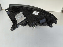 Laden Sie das Bild in den Galerie-Viewer, Frontscheinwerfer Skoda Enyaq 5LB941016H Full LED Rechts Scheinwerfer Headlight