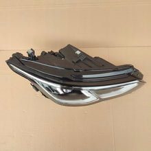 Laden Sie das Bild in den Galerie-Viewer, Frontscheinwerfer VW Golf VIII 5H1941006C LED Rechts Scheinwerfer Headlight