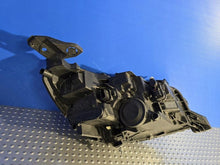 Laden Sie das Bild in den Galerie-Viewer, Frontscheinwerfer Peugeot 2008 208 II 9833036380 Full LED Links Headlight