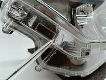 Laden Sie das Bild in den Galerie-Viewer, Frontscheinwerfer Toyota 4 Yaris L1937 Links Scheinwerfer Headlight SCH7546896117dm
