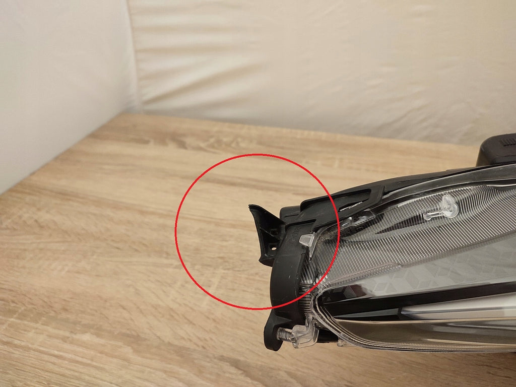 Frontscheinwerfer Toyota Yaris LED Rechts Scheinwerfer Headlight