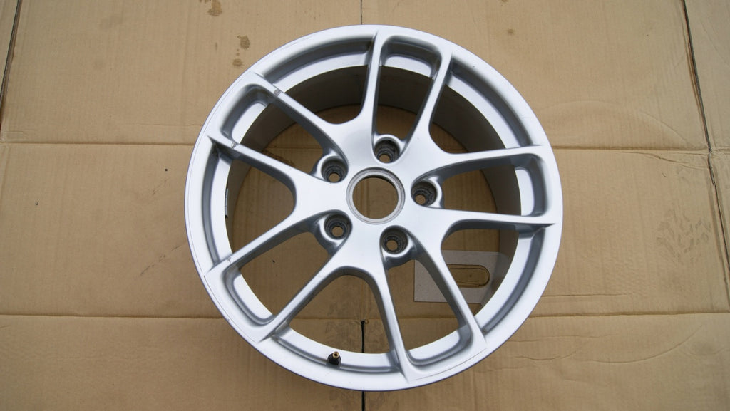 1x Alufelge 18 Zoll 8.0" 5x130 57ET 98136212204 Porsche Rim Wheel