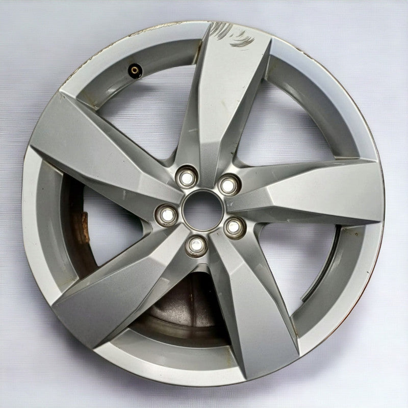 1x Alufelge 17 Zoll 6.5" 5x100 39ET 2GM601025A VW T-Cross Rim Wheel