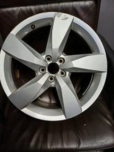 Load image into Gallery viewer, 1x Alufelge 17 Zoll 6.5&quot; 5x100 39ET 2GM601025A VW T-Cross Rim Wheel