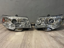 Laden Sie das Bild in den Galerie-Viewer, Frontscheinwerfer Opel Superb II 3T1941018D 3T1941017D Rechts oder Links