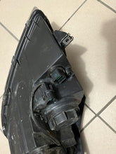 Laden Sie das Bild in den Galerie-Viewer, Frontscheinwerfer Hyundai I30 Octavia I 92102-2R Rechts Scheinwerfer Headlight