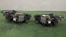 Laden Sie das Bild in den Galerie-Viewer, Frontscheinwerfer BMW G05 G06 9481789 9481790 Ein Stück (Rechts oder Links) SCH5160363376lx