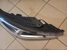 Laden Sie das Bild in den Galerie-Viewer, Frontscheinwerfer Hyundai I30 III 92102-G4100 LED Rechts Scheinwerfer Headlight