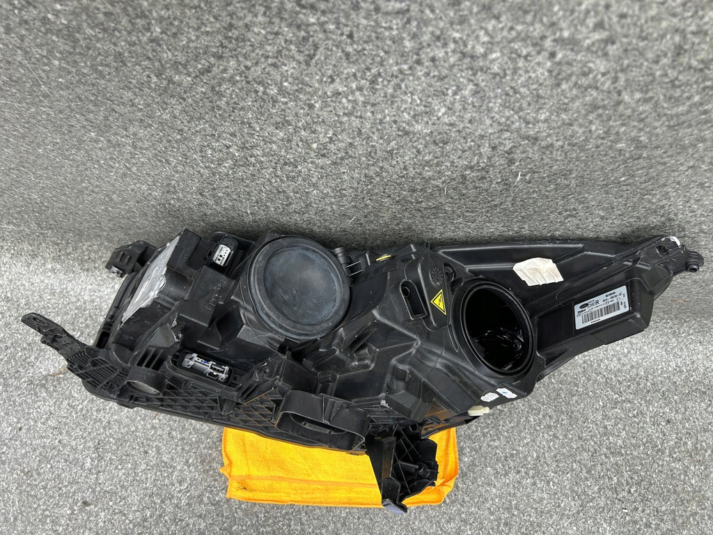 Frontscheinwerfer Ford Kuga I GV41-13D154-EF Bi-Xenon Rechts Headlight SCH3717957810we