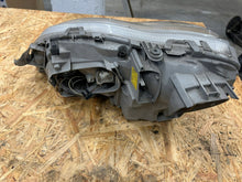 Laden Sie das Bild in den Galerie-Viewer, Frontscheinwerfer Mercedes-Benz W220 A2208200661 Rechts Scheinwerfer Headlight SCH8026616300pc
