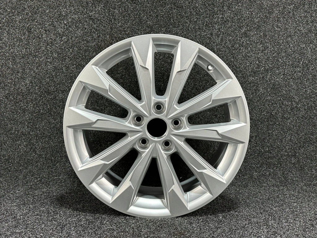 1x Alufelge 18 Zoll 7.0" 5x112 43ET Glanz Silber 83A601025G Audi Q3 Rim Wheel FEL6712443455bz