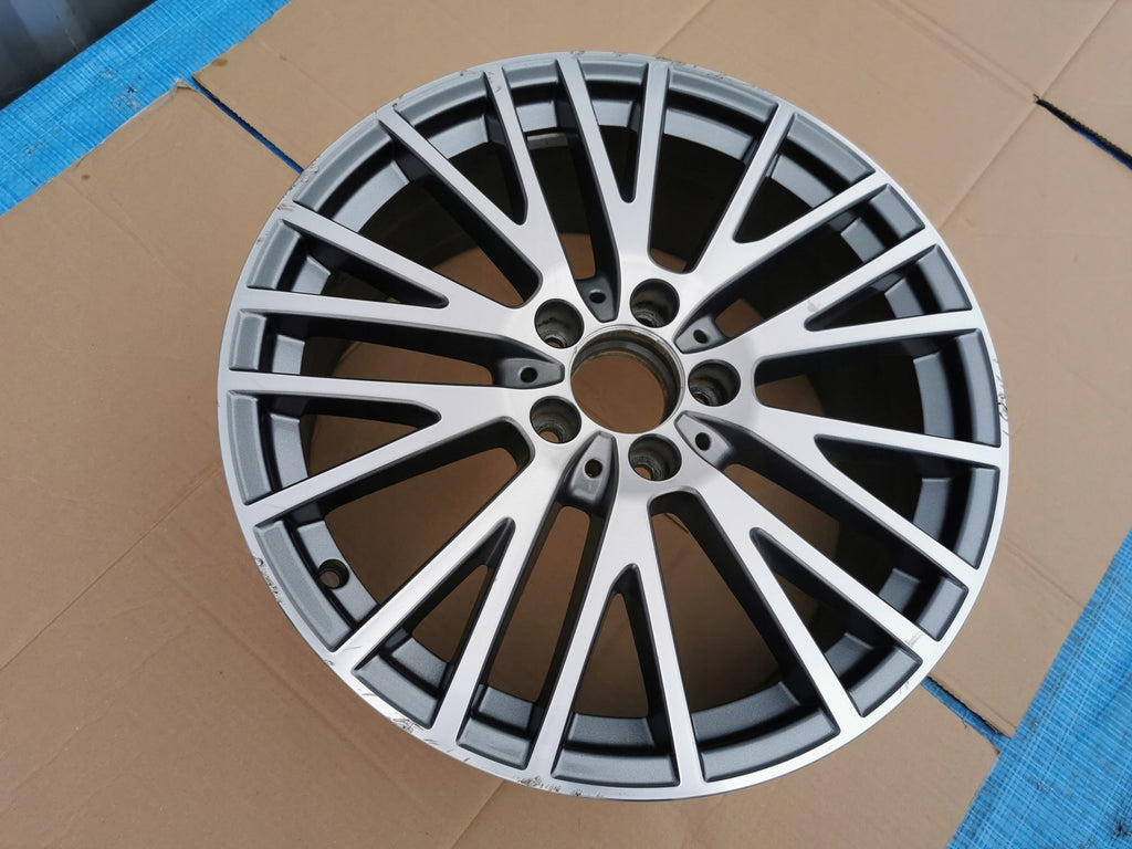 1x Alufelge 18 Zoll 7.5" 5x112 49ET Glanz A1774010600 Mercedes-Benz W177 Mg