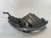 Laden Sie das Bild in den Galerie-Viewer, Frontscheinwerfer Opel Adam 39015502 Links Scheinwerfer Headlight SCH1026764201lk