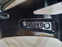 Load image into Gallery viewer, 1x Alufelge 17 Zoll 6.5" 5x100 50ET Glanz Schwarz PW4570D005 Toyota Yaris FEL6314419307fj