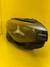 Laden Sie das Bild in den Galerie-Viewer, Frontscheinwerfer Mercedes-Benz Cla A1749064202 LED Rechts Headlight SCH7026747137vi