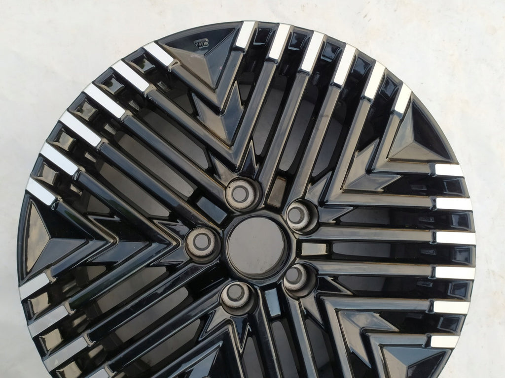 1x Alufelge 17 Zoll 6.5" 5x114.3 45ET R337653 Nissan Leaf Rim Wheel