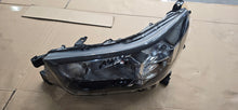 Laden Sie das Bild in den Galerie-Viewer, Frontscheinwerfer Toyota Hilux VIII Links Scheinwerfer Headlight SCH4532491197cp