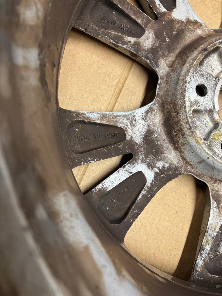 1x Alufelge 18 Zoll 7.0" 5x114.3 45ET Glanz Graphit 9965787080 Mazda Cx30 FEL6250234701we