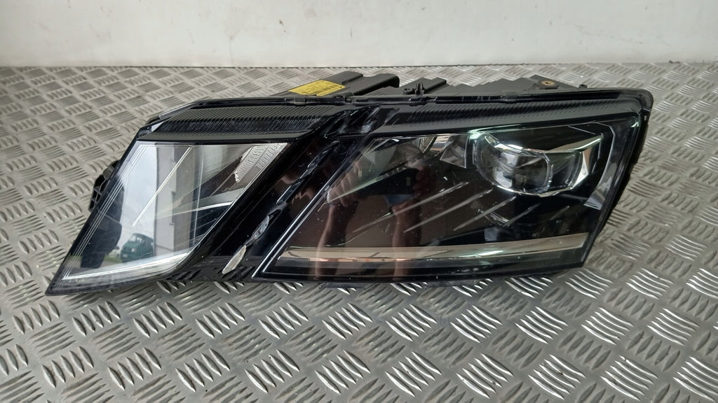 Frontscheinwerfer Skoda Octavia III 5E1941015D LED Links Scheinwerfer Headlight SCH6082553078di