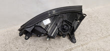 Laden Sie das Bild in den Galerie-Viewer, Frontscheinwerfer Skoda Enyaq 5LB941015A LED Links Scheinwerfer Headlight