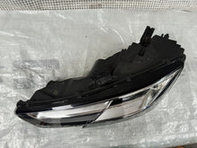 Load image into Gallery viewer, Frontscheinwerfer Audi A4 B9 8W0941005 Xenon Links Scheinwerfer Headlight