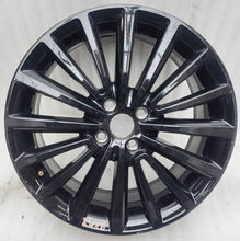 Laden Sie das Bild in den Galerie-Viewer, 1x Alufelge 17 Zoll 6.5" 4x100 43ET Glanz Schwarz 1S0601025N VW Rim Wheel FEL7634341725un