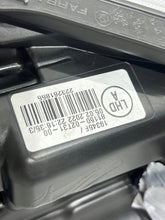 Load image into Gallery viewer, Frontscheinwerfer Toyota Corolla 81150-02T31 Links Scheinwerfer Headlight SCH5127749894gy