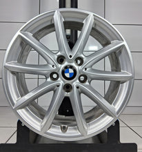 Laden Sie das Bild in den Galerie-Viewer, 1x Alufelge 17 Zoll 7.5" 5x112 52ET Glanz Silber 6856061 BMW F45 F48 Rim Wheel FEL2661765198tg