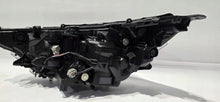 Laden Sie das Bild in den Galerie-Viewer, Frontscheinwerfer Toyota V LED Rechts Scheinwerfer Headlight SCH3191161268ks