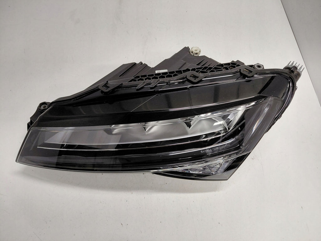 Frontscheinwerfer Skoda Superb III 3V1941015C LED Links Scheinwerfer Headlight SCH6413829802ys