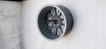 Laden Sie das Bild in den Galerie-Viewer, 1x Alufelge 17 Zoll 7.0" 5x112 40ET Glanz Silber 3G0601025D VW Passat B8 FEL6042342412pq