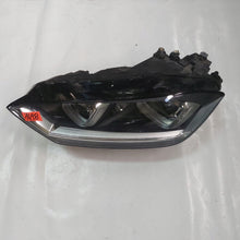 Load image into Gallery viewer, Frontscheinwerfer VW Golf Sportsvan 517941751B Xenon Links Headlight SCH7922638390bq