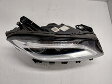 Laden Sie das Bild in den Galerie-Viewer, Frontscheinwerfer Mercedes-Benz Gla A1569067000 Rechts Scheinwerfer Headlight SCH8640873584zx