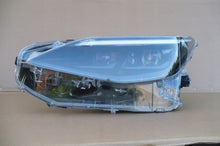 Laden Sie das Bild in den Galerie-Viewer, Frontscheinwerfer Toyota Yaris Cross 81185-0DP70 LED Links Headlight SCH1049144427rn
