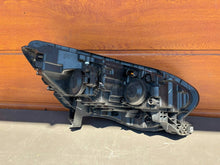 Laden Sie das Bild in den Galerie-Viewer, Frontscheinwerfer Renault Grand Scenic 260601603R 01229341 Links Headlight SCH3997611450hr