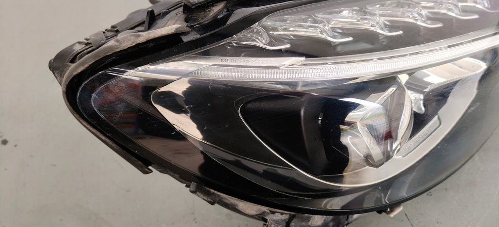 Frontscheinwerfer Mercedes-Benz W205 A2059062604 LED Rechts Headlight SCH8277091713kr