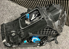 Laden Sie das Bild in den Galerie-Viewer, Frontscheinwerfer Mercedes-Benz W206 A2069068003 Rechts Scheinwerfer Headlight SCH7977830906yn