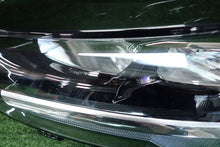 Laden Sie das Bild in den Galerie-Viewer, Frontscheinwerfer Opel Corsa F 9829465580 Links Scheinwerfer Headlight SCH8464041338qm